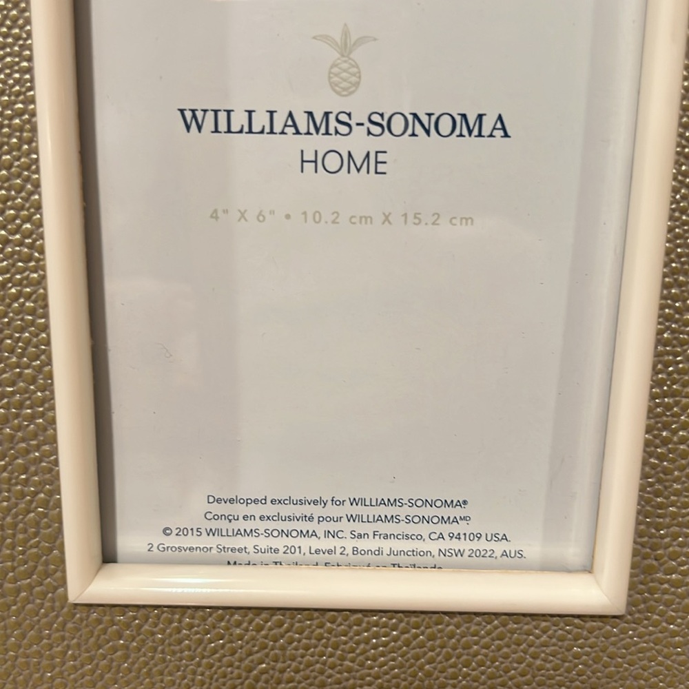Williams-Sonoma Leather Picture Frame, 4”x6” - Picture 4 of 10